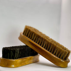 THREE HORSE SHOE POLISHING BRUSH MEDIUM SIZE